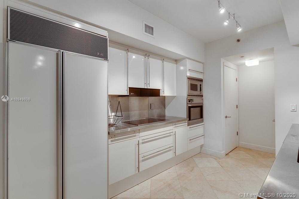 Small Image of 1000 SOUTH POINTE DR #506, Miami Beach Number 6