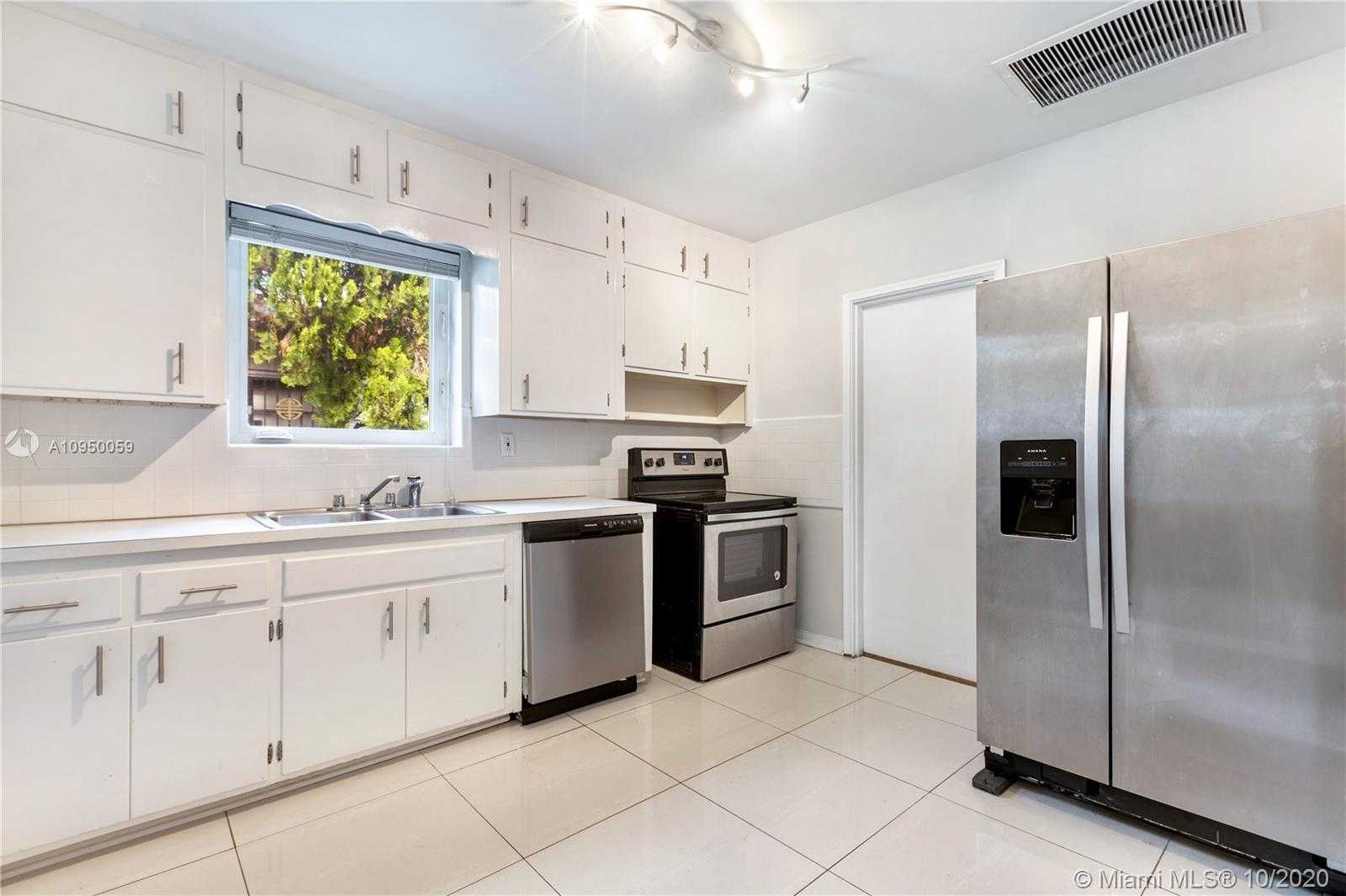 Small Image of 2520 SOUTH WEST 19TH AVE, Miami Number 5