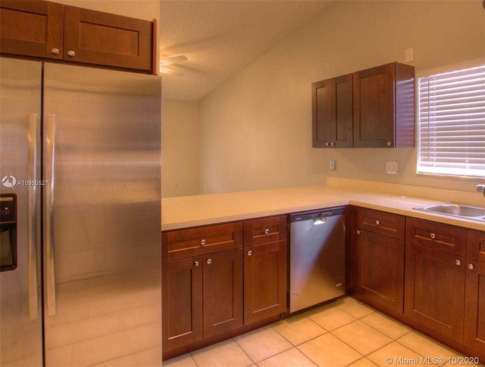 Small Image of 10495 SOUTH WEST 68TH ST, Miami Number 10