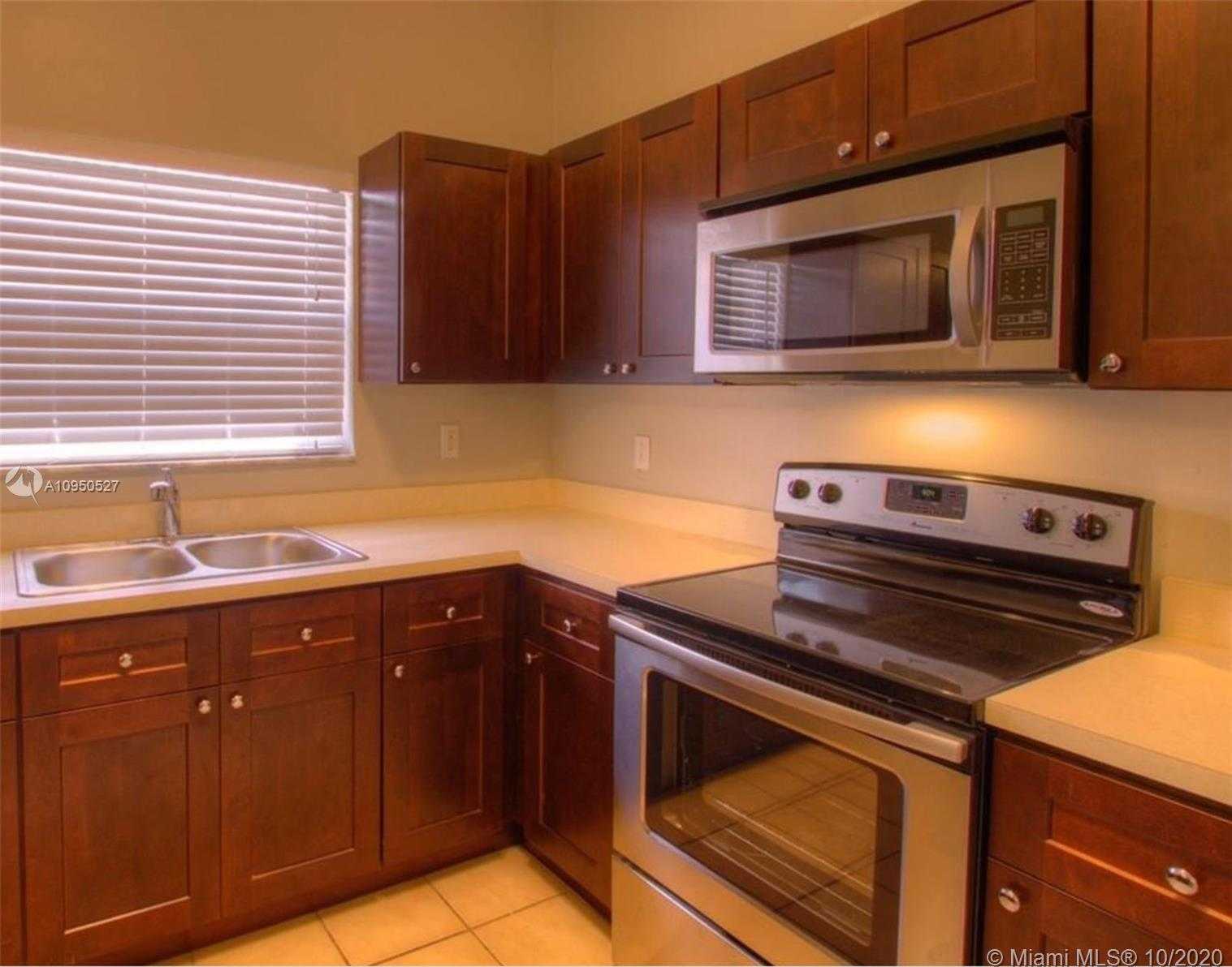 Small Image of 10495 SOUTH WEST 68TH ST, Miami Number 9