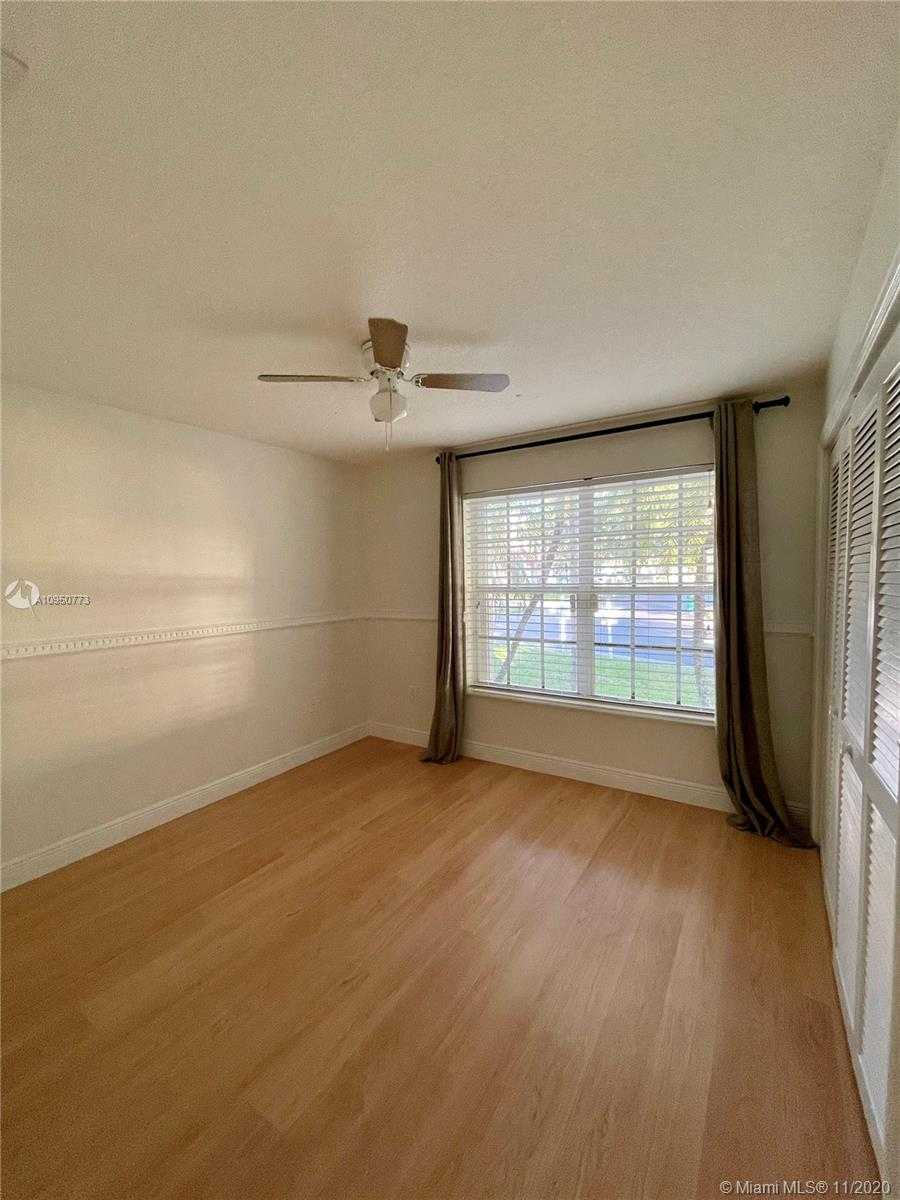 Small Image of 5228 NORTH WEST 106TH CT #5228, Doral Number 12