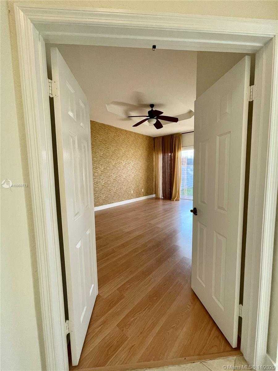 Small Image of 5228 NORTH WEST 106TH CT #5228, Doral Number 19