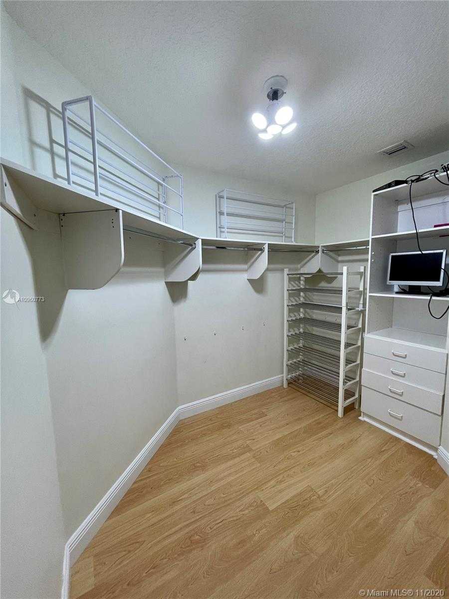 Small Image of 5228 NORTH WEST 106TH CT #5228, Doral Number 22