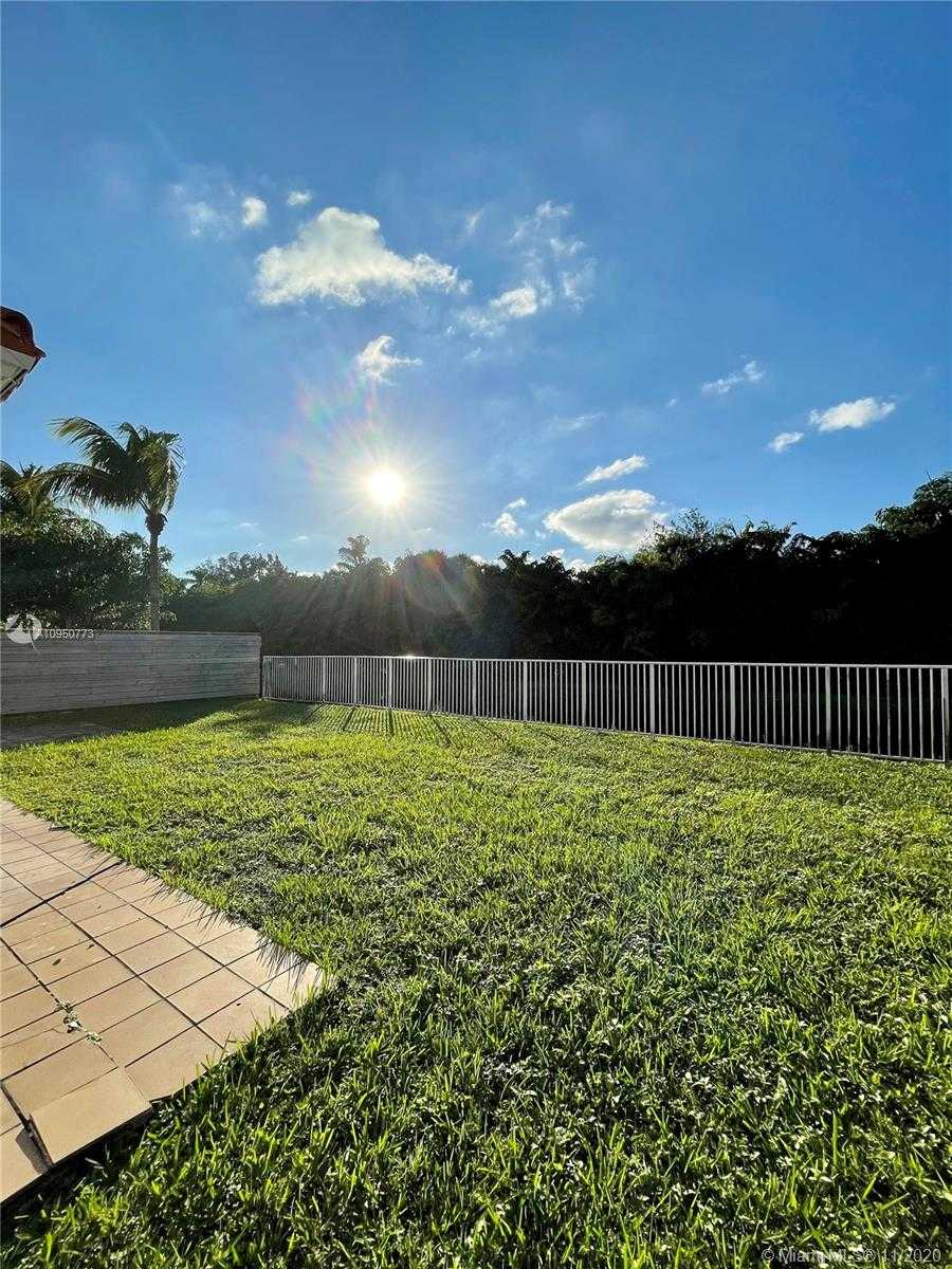Small Image of 5228 NORTH WEST 106TH CT #5228, Doral Number 27