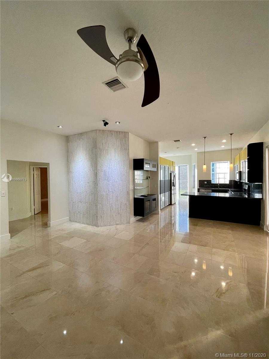 Small Image of 5228 NORTH WEST 106TH CT #5228, Doral Number 3