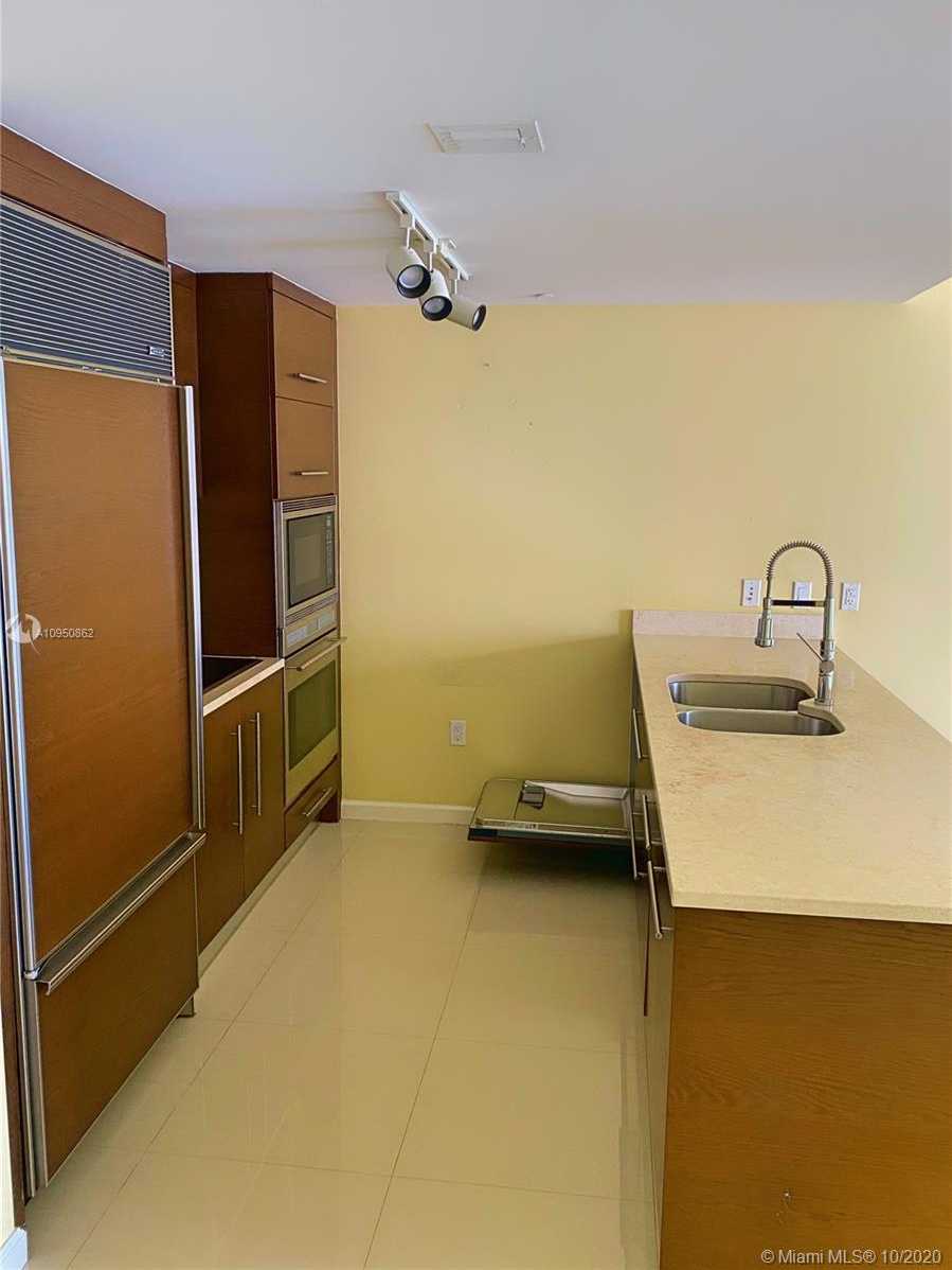 Small Image of 475 BRICKELL AVE #2312, Miami Number 12