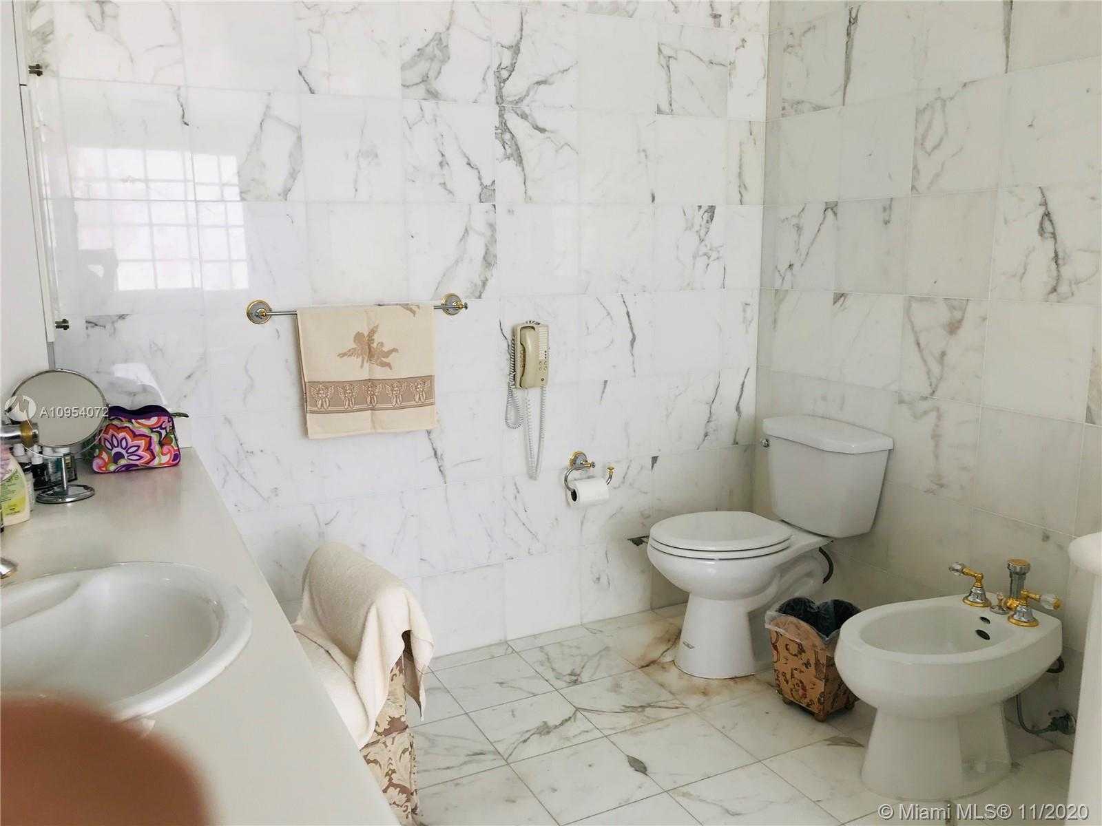 Small Image of 6105 SOUTH WEST 107TH AVE, Miami Number 12