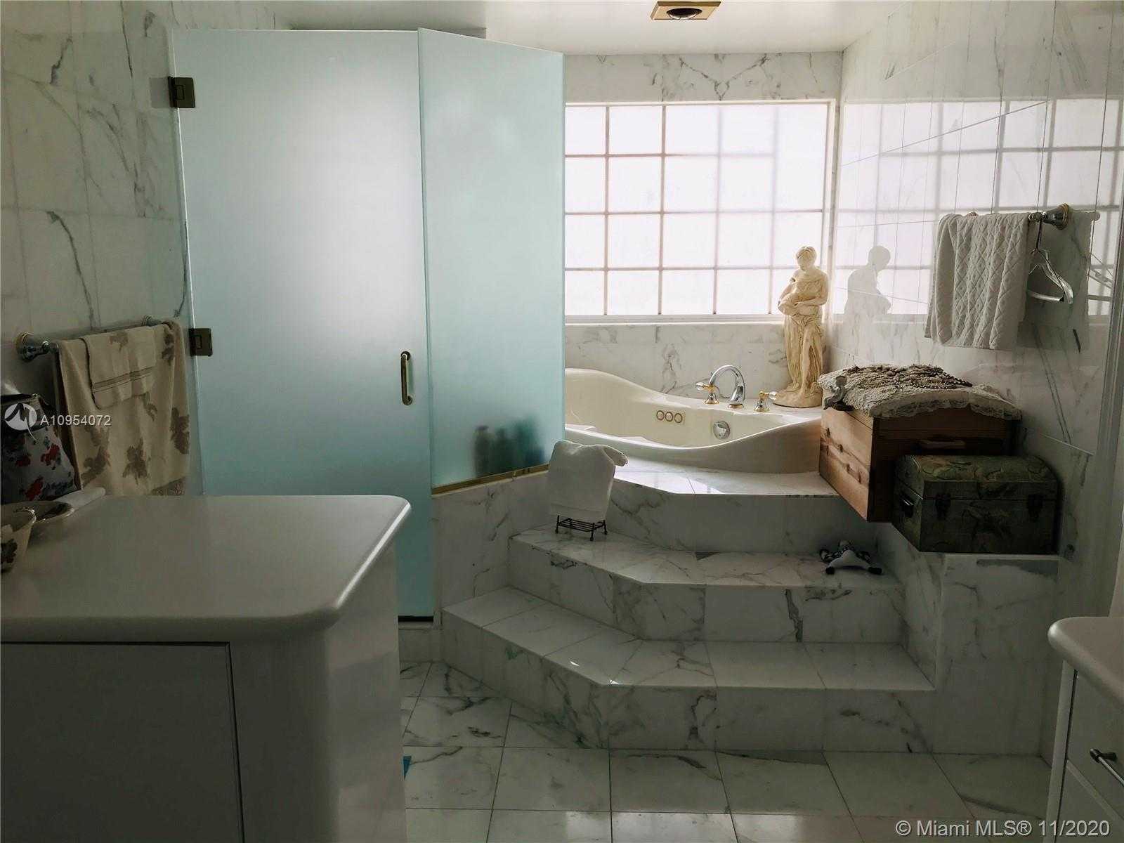 Small Image of 6105 SOUTH WEST 107TH AVE, Miami Number 13