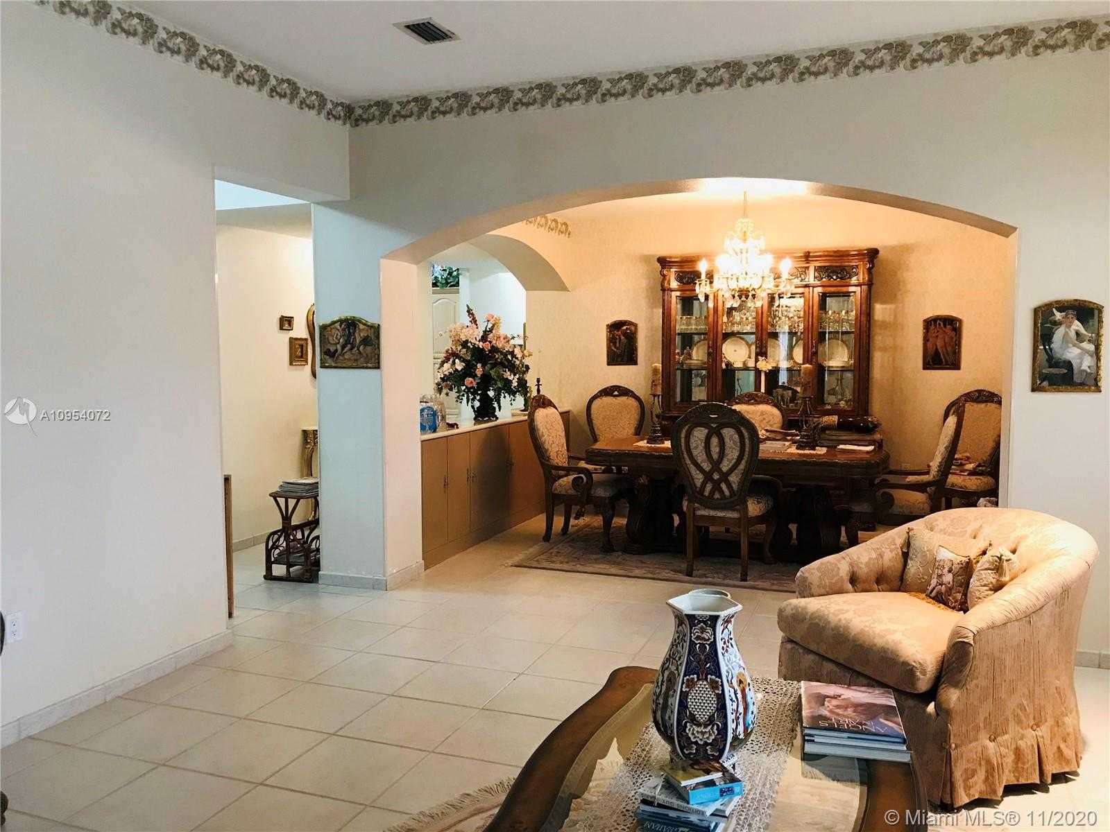 Small Image of 6105 SOUTH WEST 107TH AVE, Miami Number 19