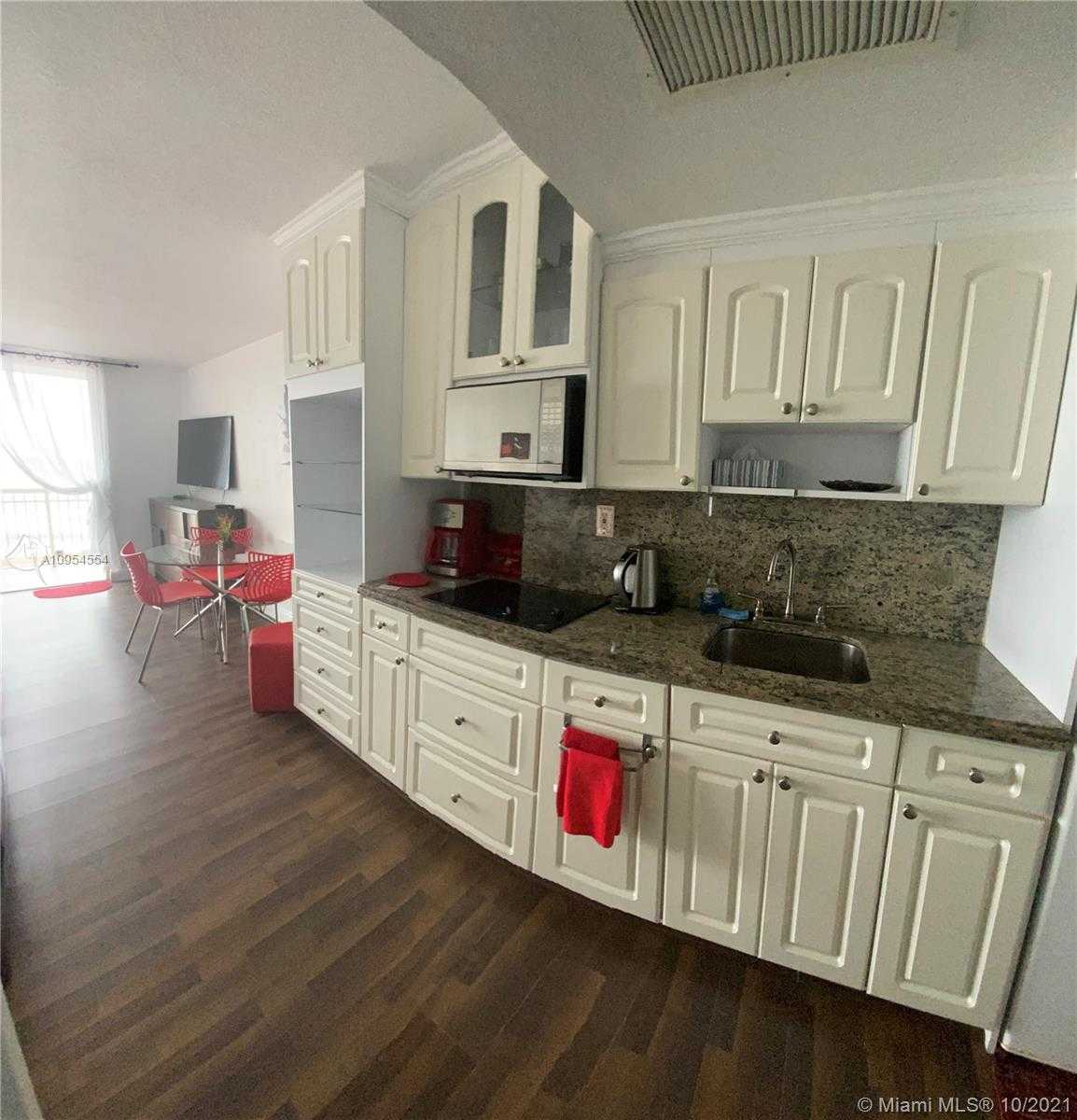 Small Image of 19201 EAST COLLINS AVE #111, Sunny Isles Beach Number 5
