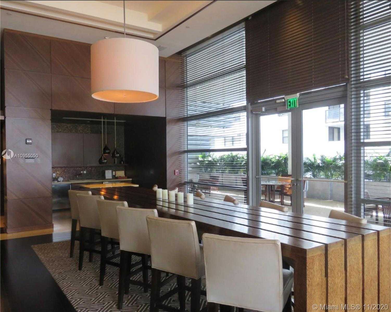 Small Image of 5875 COLLINS AVE #1905, Miami Beach Number 11