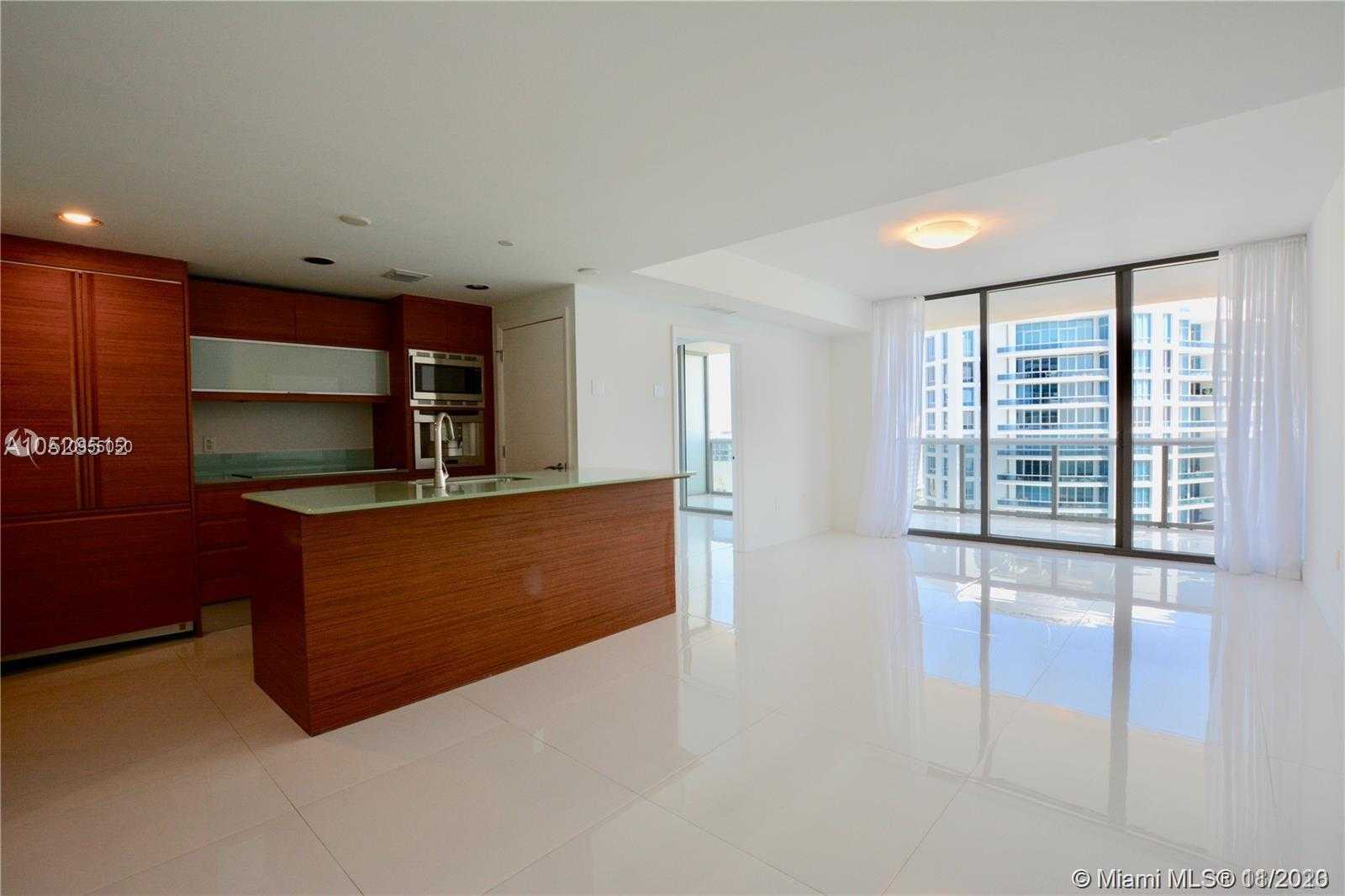 Small Image of 5875 COLLINS AVE #1905, Miami Beach Number 3