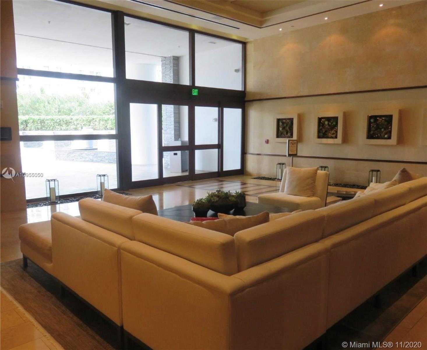 Small Image of 5875 COLLINS AVE #1905, Miami Beach Number 9