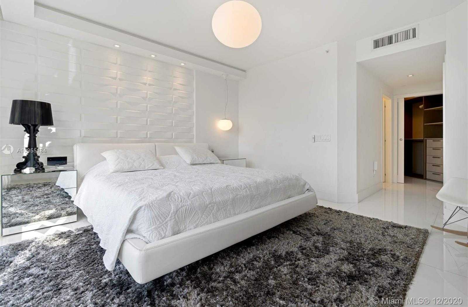 Small Image of 4775 COLLINS AVE #1205, Miami Beach Number 12