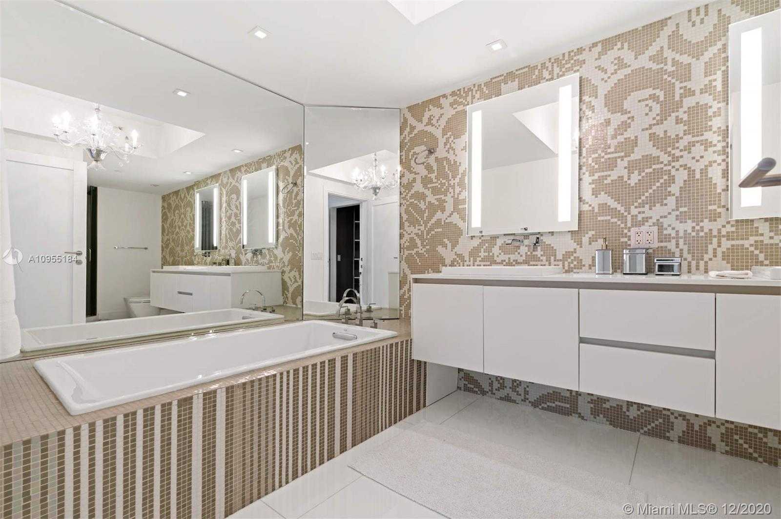 Small Image of 4775 COLLINS AVE #1205, Miami Beach Number 13