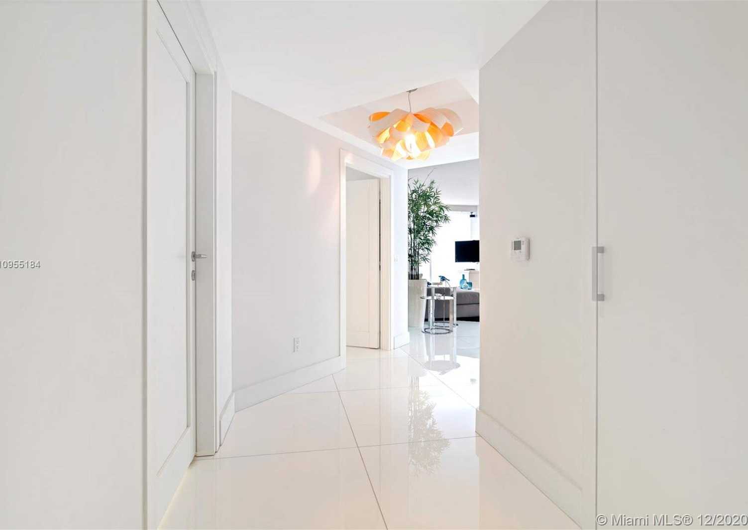 Small Image of 4775 COLLINS AVE #1205, Miami Beach Number 2