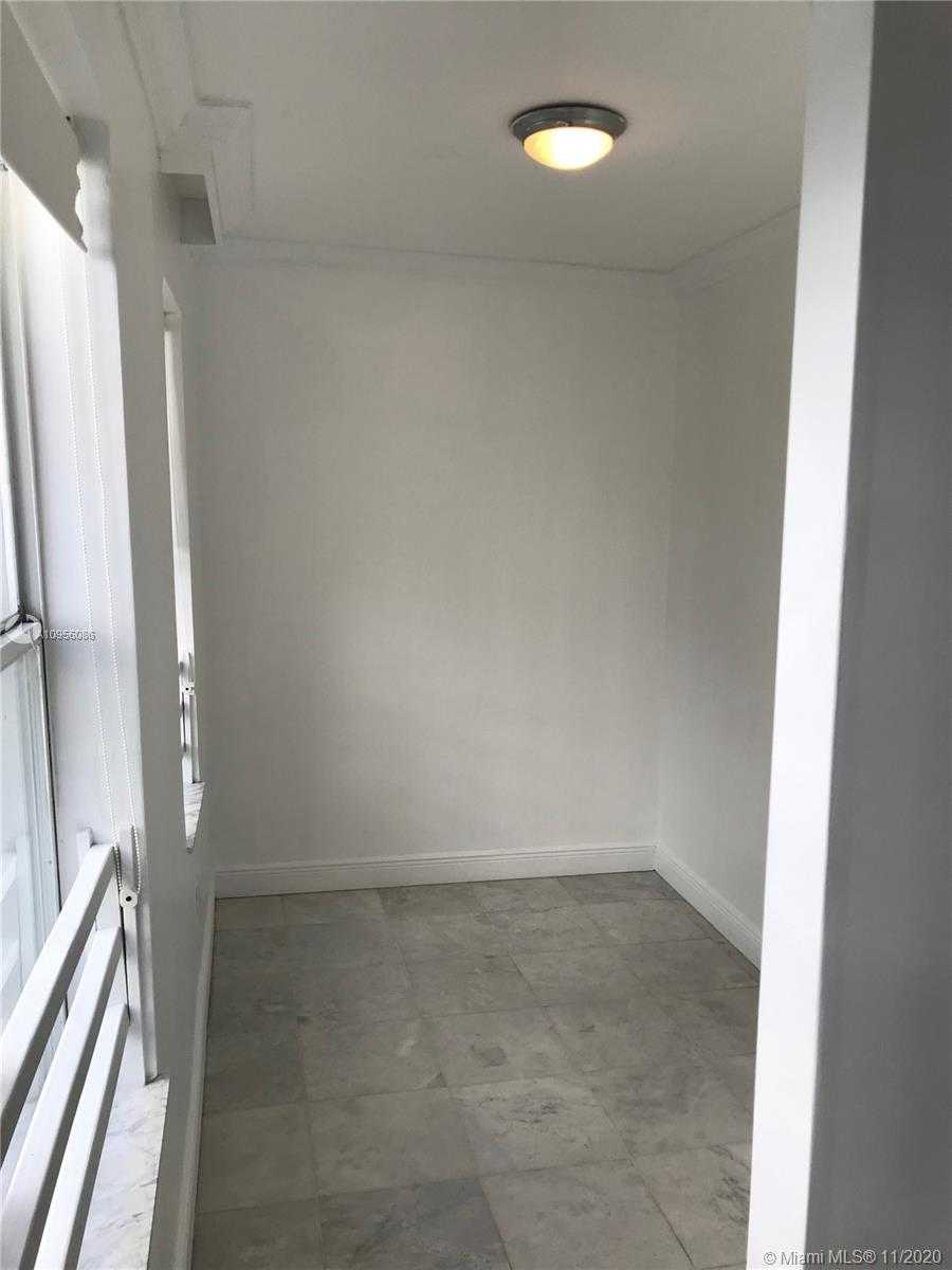 Small Image of 1619 Lenox Ave, Miami Beach, FL 33139, USA Number 5