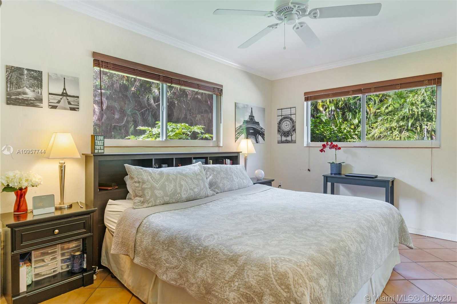 Small Image of 5831 SOUTH WEST 87TH ST, South Miami Number 10