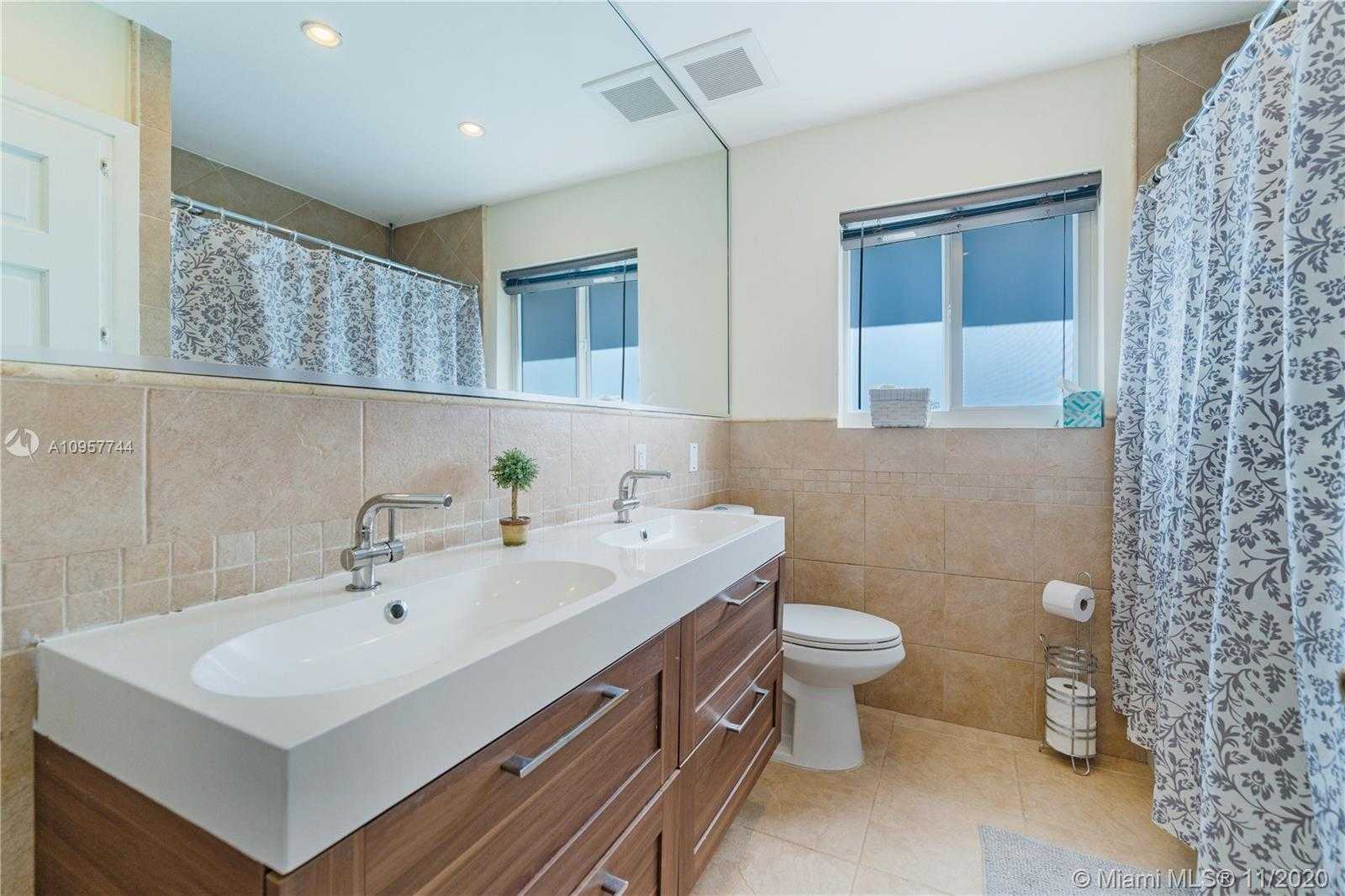 Small Image of 5831 SOUTH WEST 87TH ST, South Miami Number 14