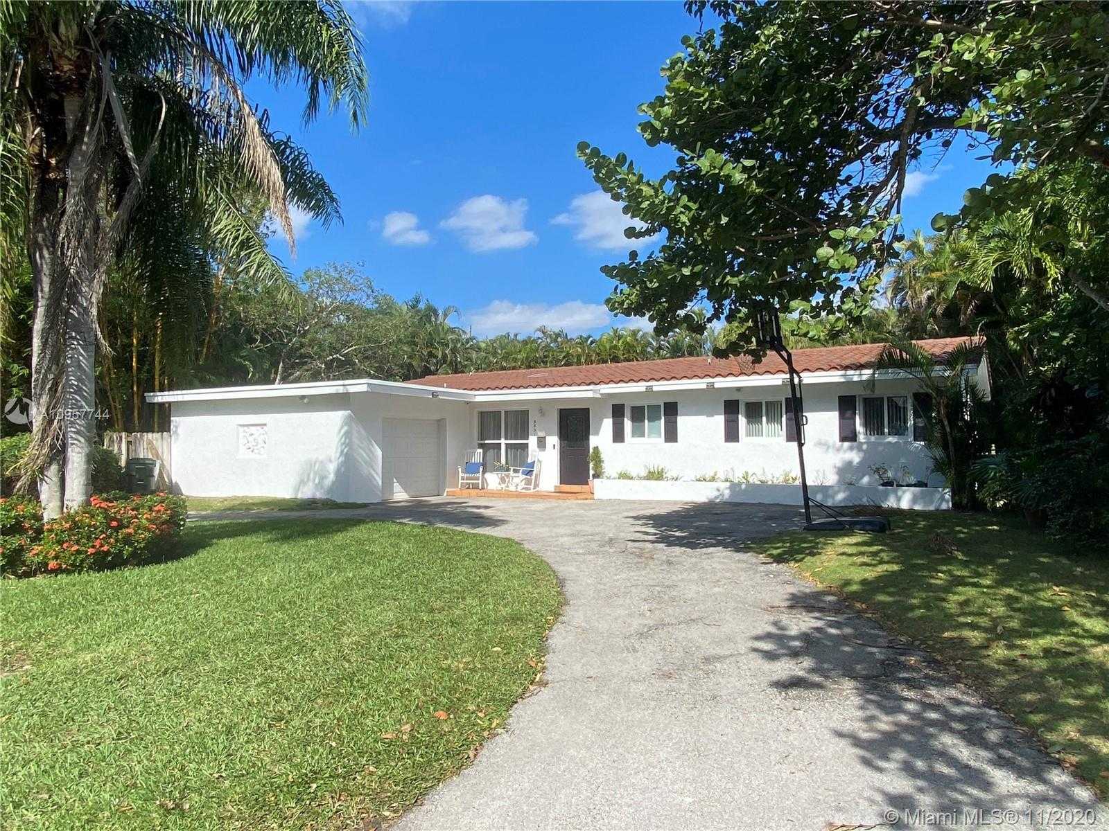 Small Image of 5831 SOUTH WEST 87TH ST, South Miami Number 2