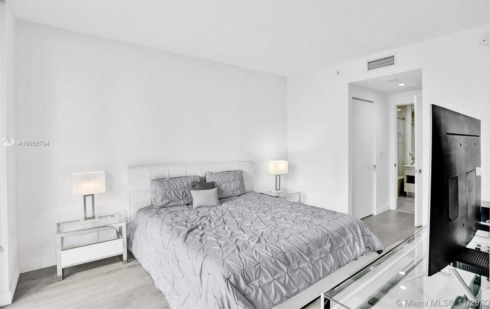 Small Image of 55 SOUTH WEST 9TH ST #1904, Miami Number 14
