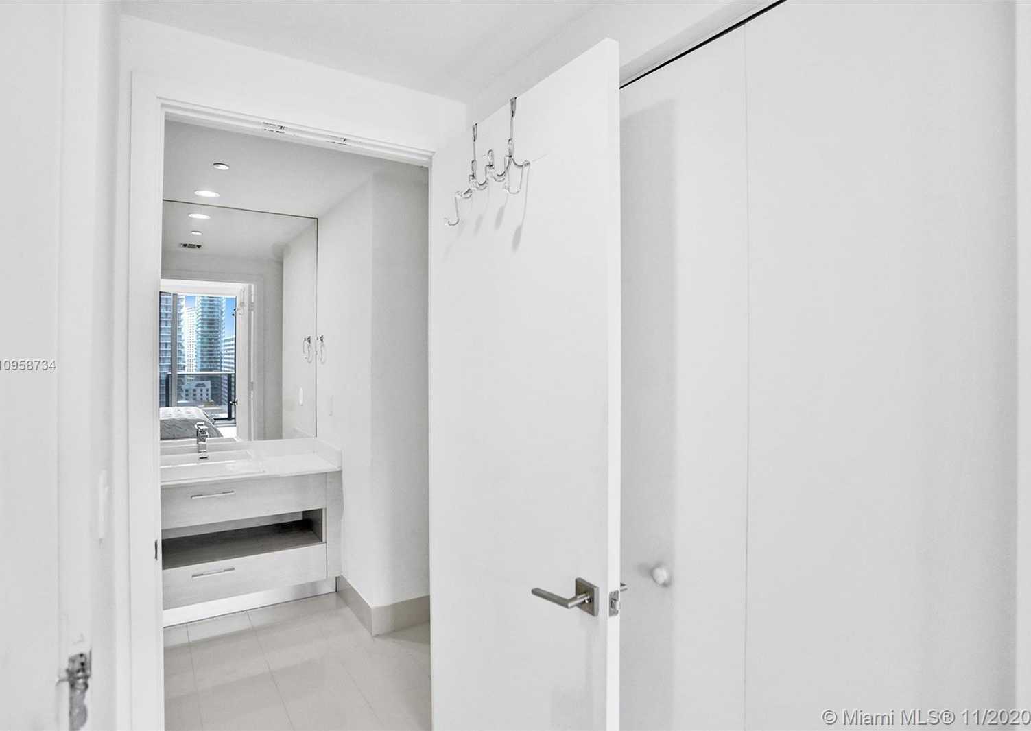 Small Image of 55 SOUTH WEST 9TH ST #1904, Miami Number 19