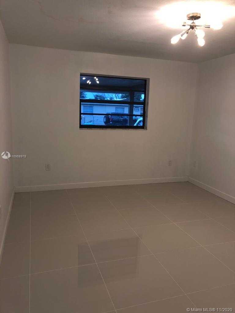 Small Image of 7205 SOUTH WEST 21ST ST #1, Miami Number 4