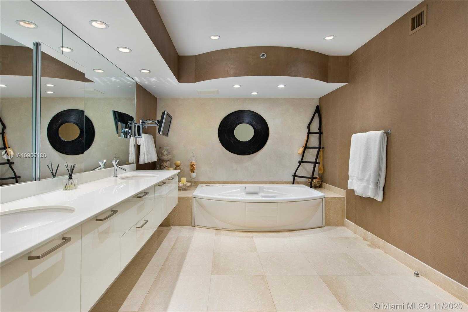 Small Image of 400 ALTON RD #3107, Miami Beach Number 12