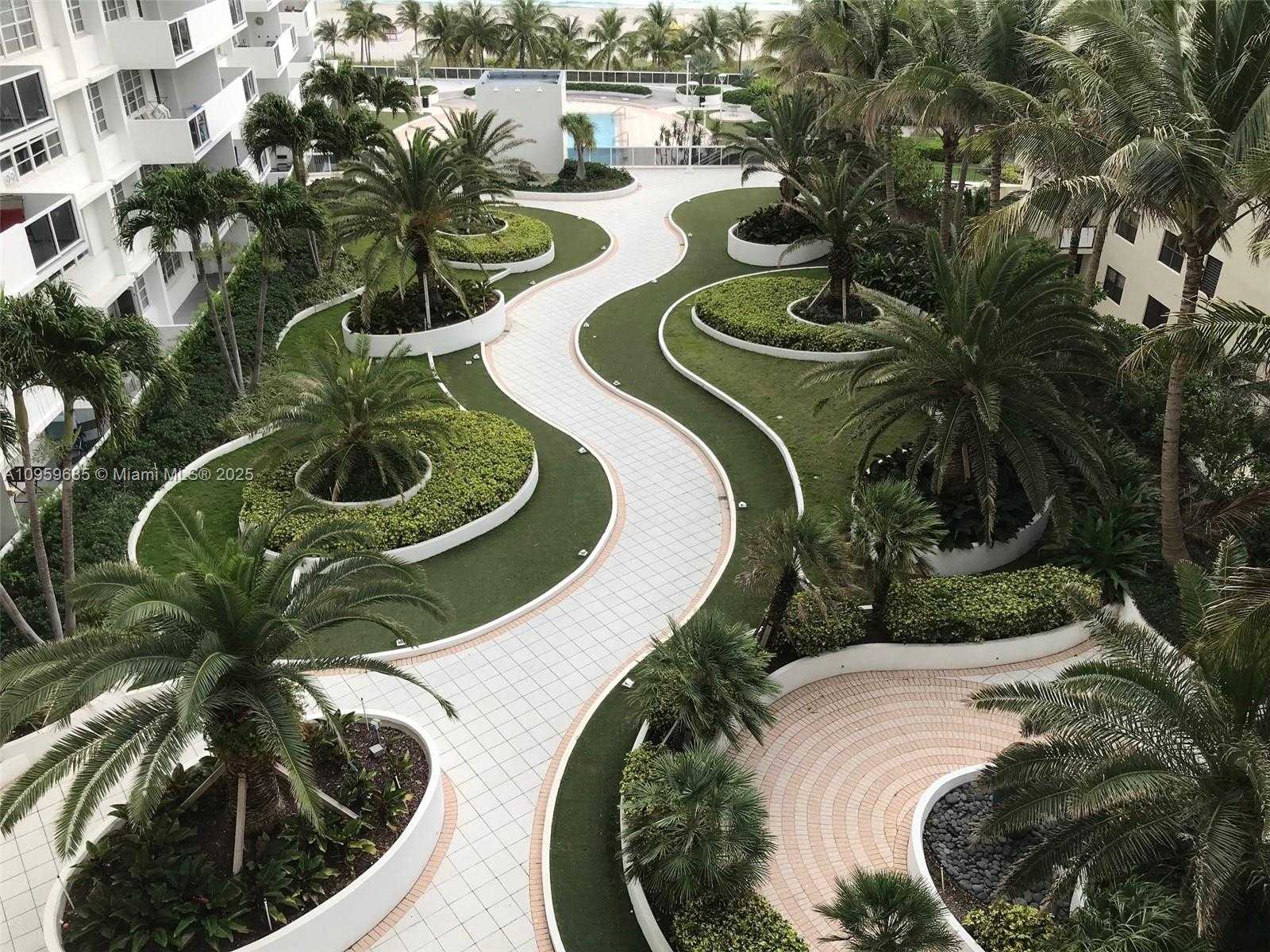 Small Image of 100 LINCOLN RD #719, Miami Beach Number 2