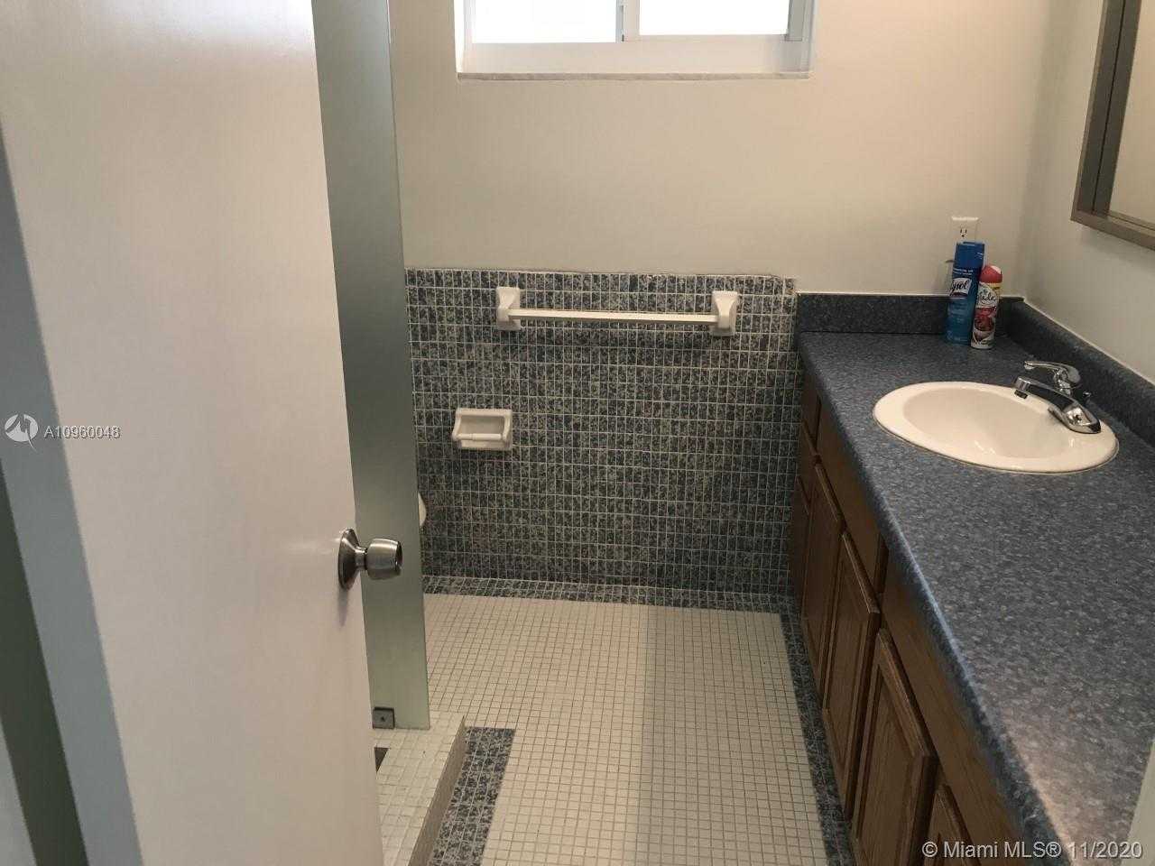 Small Image of 400 MILLER RD, Coral Gables Number 12