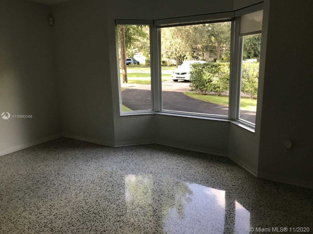 Small Image of 400 MILLER RD, Coral Gables Number 6