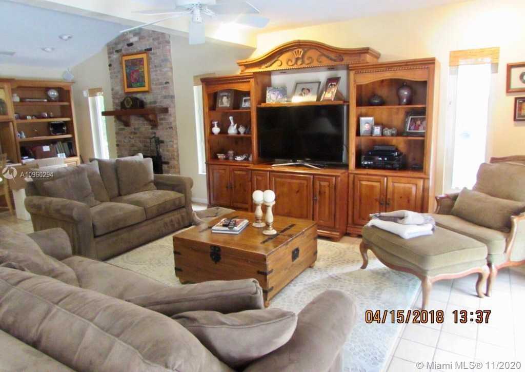 Small Image of 10890 SOUTH WEST 83RD AVE #10890, Miami Number 14