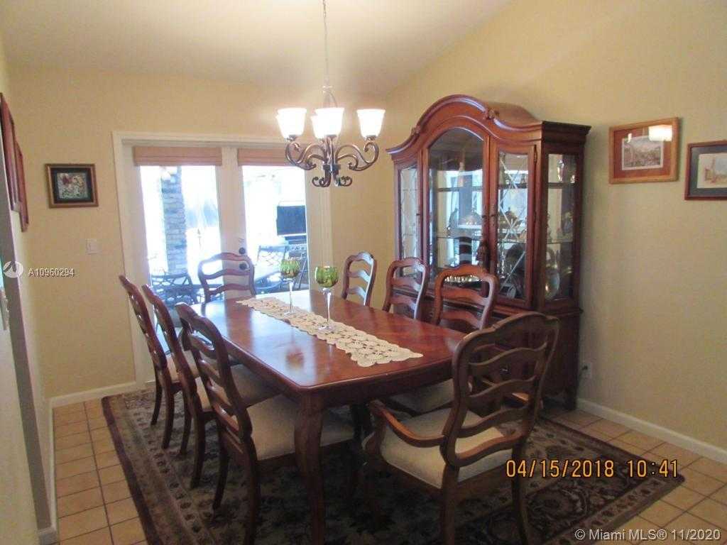 Small Image of 10890 SOUTH WEST 83RD AVE #10890, Miami Number 17