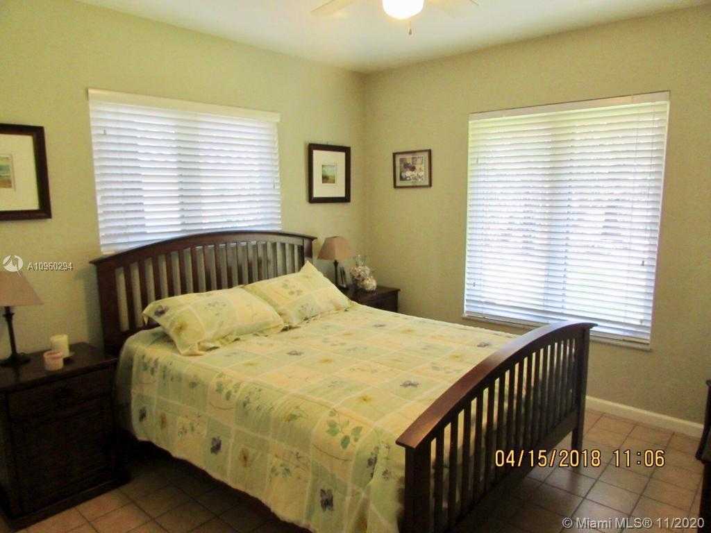 Small Image of 10890 SOUTH WEST 83RD AVE #10890, Miami Number 18