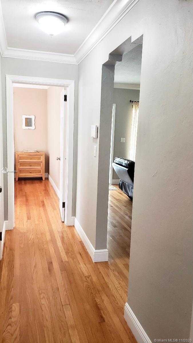 Small Image of 2201 SOUTH WEST 57TH CT, Miami Number 14