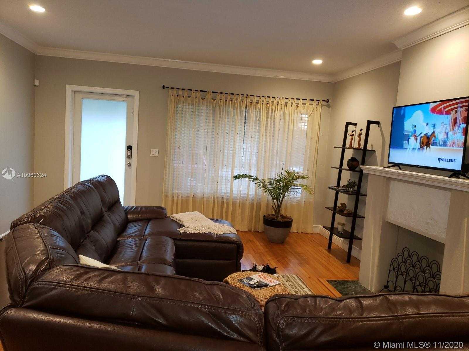 Small Image of 2201 SOUTH WEST 57TH CT, Miami Number 2
