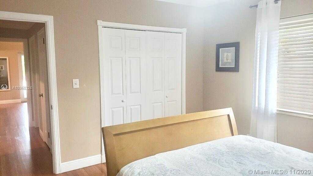 Small Image of 2201 SOUTH WEST 57TH CT, Miami Number 20