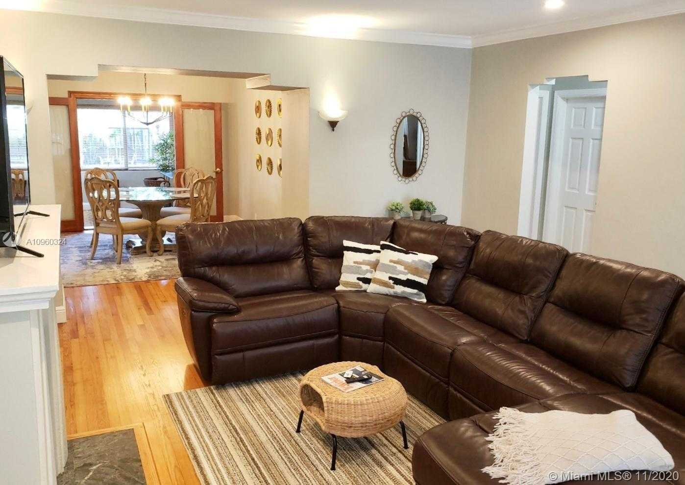 Small Image of 2201 SOUTH WEST 57TH CT, Miami Number 3
