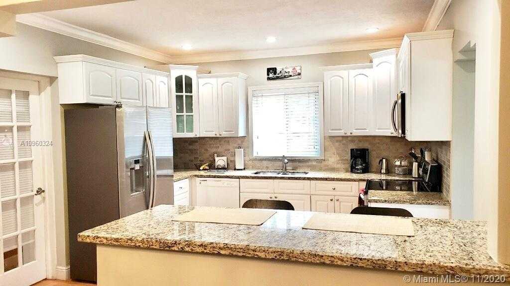 Small Image of 2201 SOUTH WEST 57TH CT, Miami Number 7