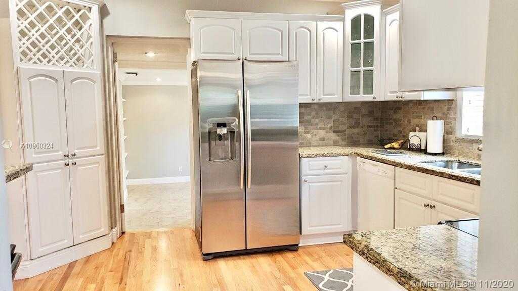 Small Image of 2201 SOUTH WEST 57TH CT, Miami Number 8