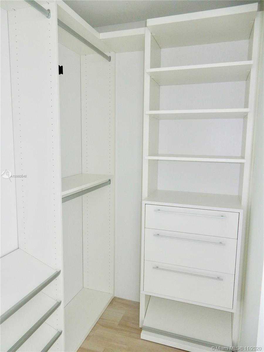 Small Image of 1300 SOUTH MIAMI AVE #3303, Miami Number 17