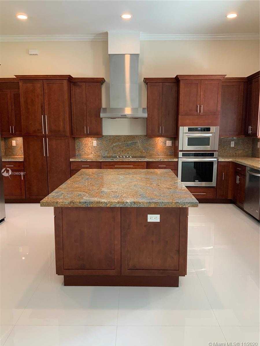 Small Image of 12308 SOUTH WEST 94TH PL, Miami Number 11
