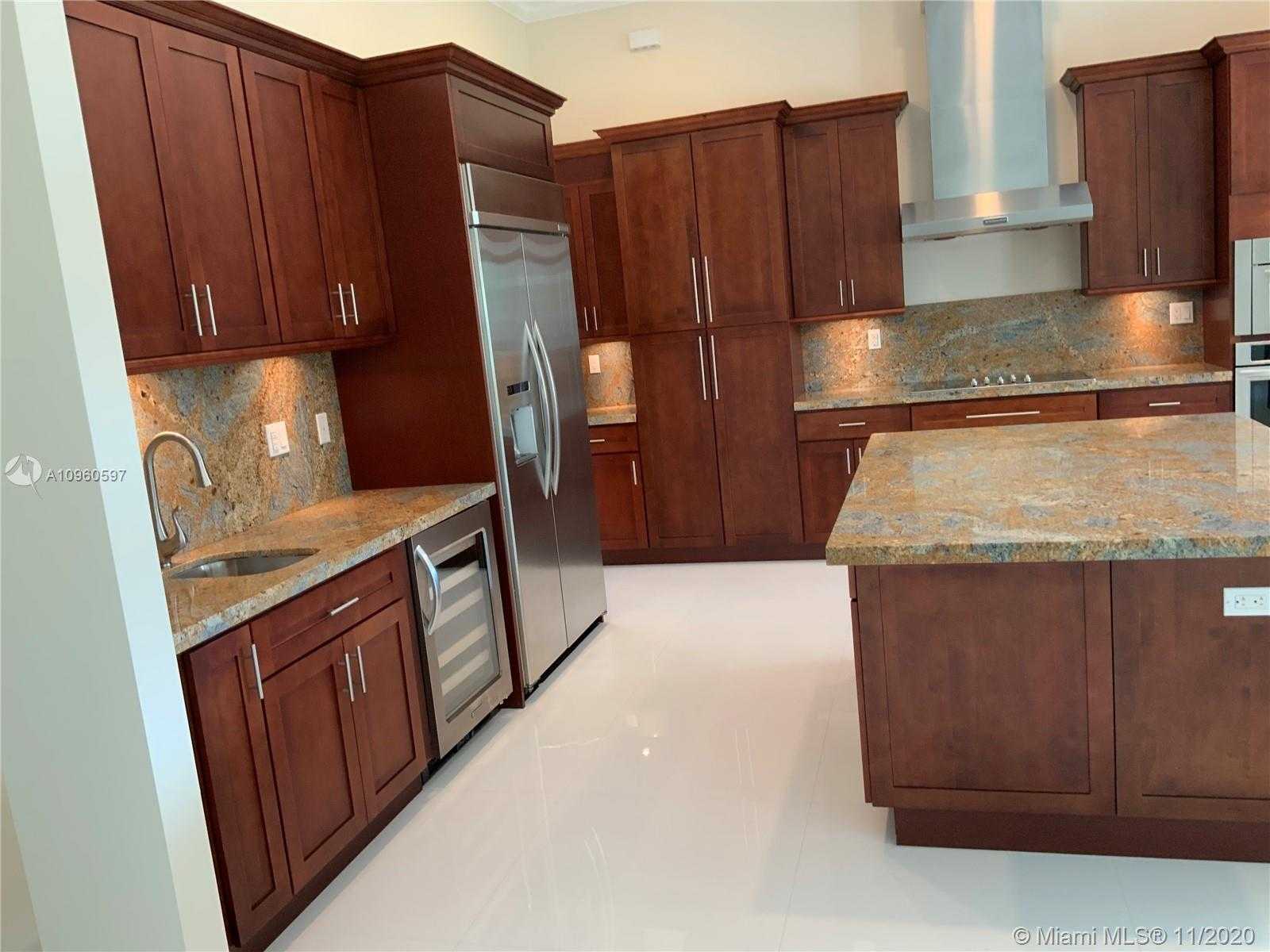 Small Image of 12308 SOUTH WEST 94TH PL, Miami Number 13