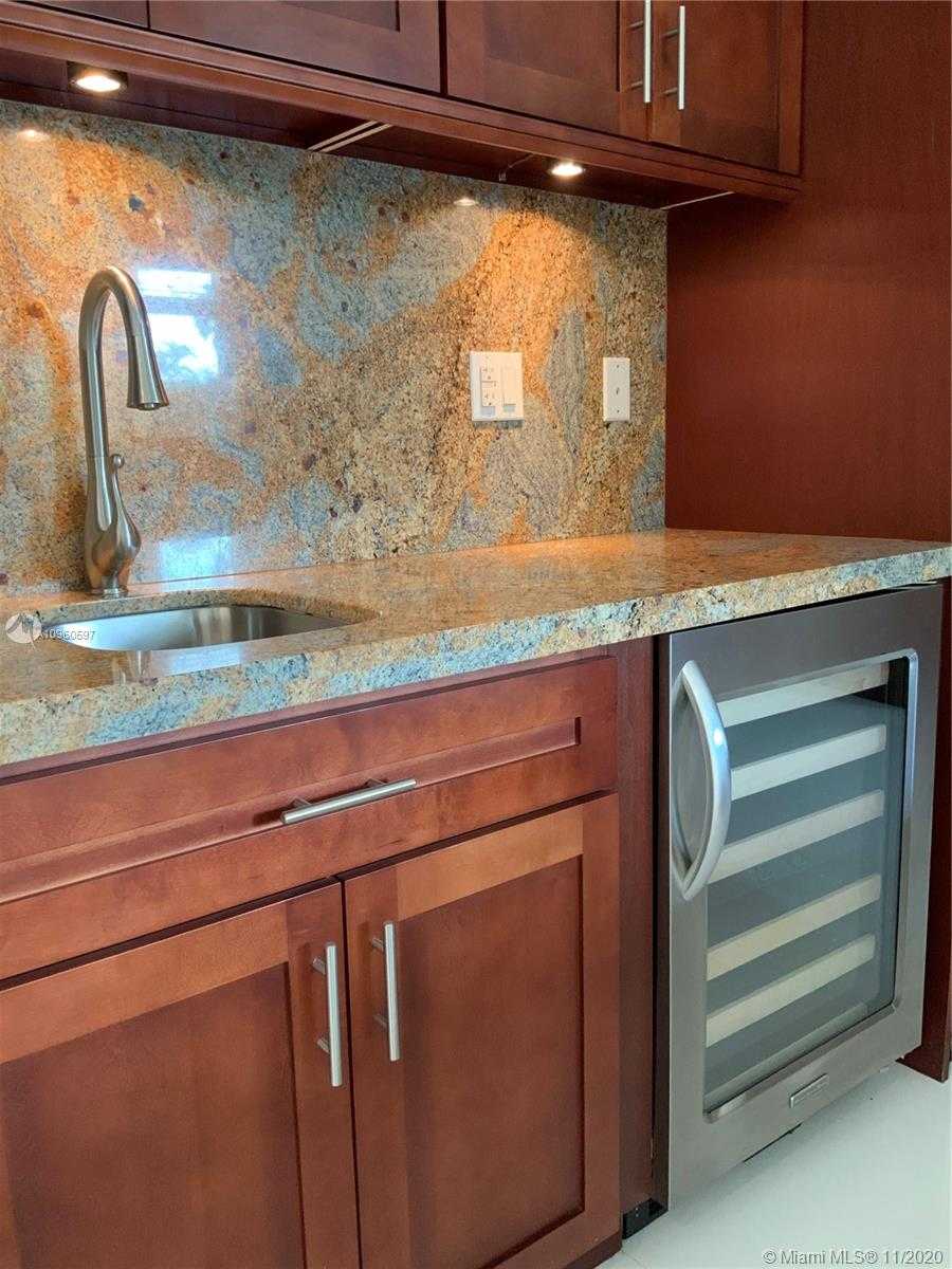Small Image of 12308 SOUTH WEST 94TH PL, Miami Number 14