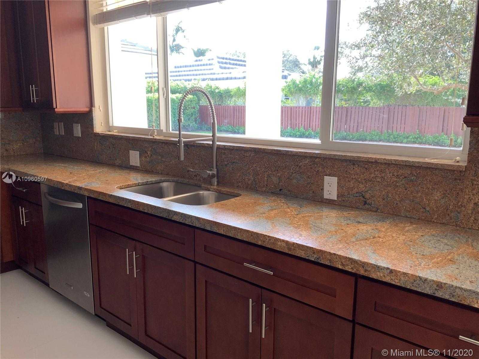 Small Image of 12308 SOUTH WEST 94TH PL, Miami Number 15