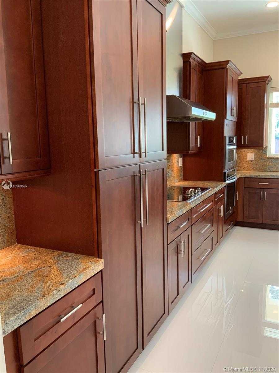 Small Image of 12308 SOUTH WEST 94TH PL, Miami Number 16
