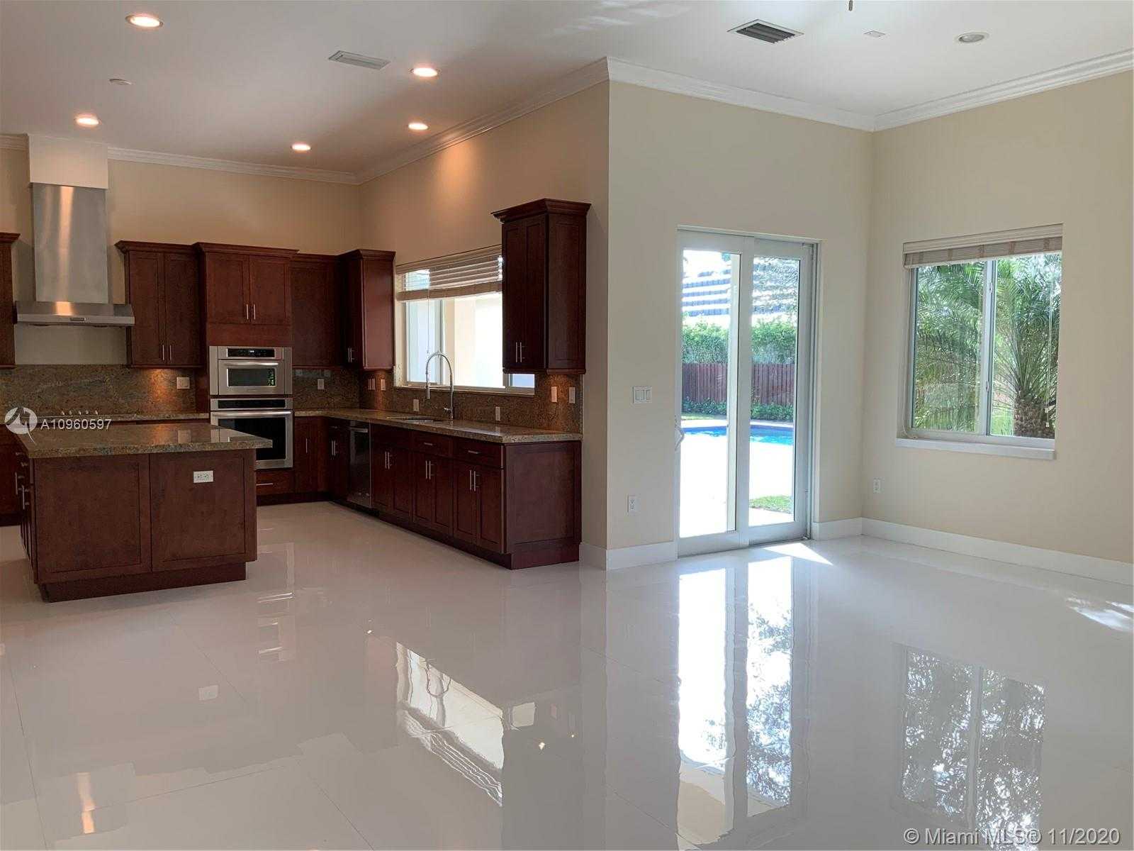 Small Image of 12308 SOUTH WEST 94TH PL, Miami Number 17