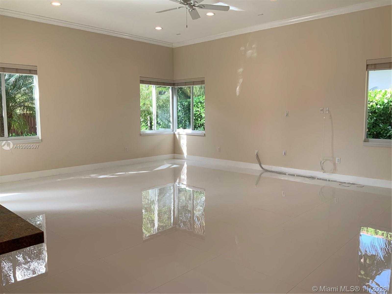 Small Image of 12308 SOUTH WEST 94TH PL, Miami Number 18