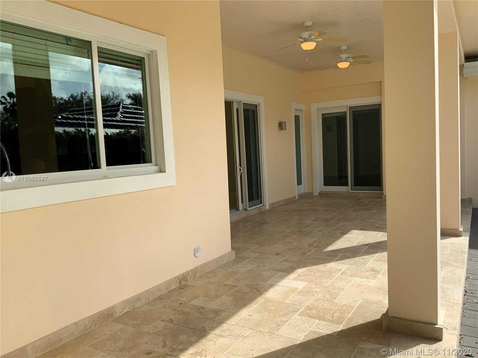 Small Image of 12308 SOUTH WEST 94TH PL, Miami Number 19