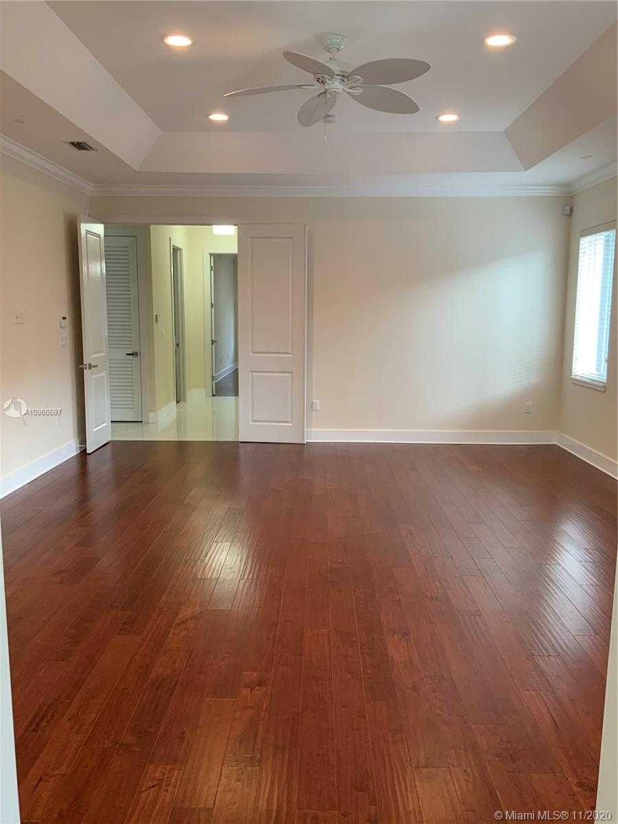 Small Image of 12308 SOUTH WEST 94TH PL, Miami Number 36